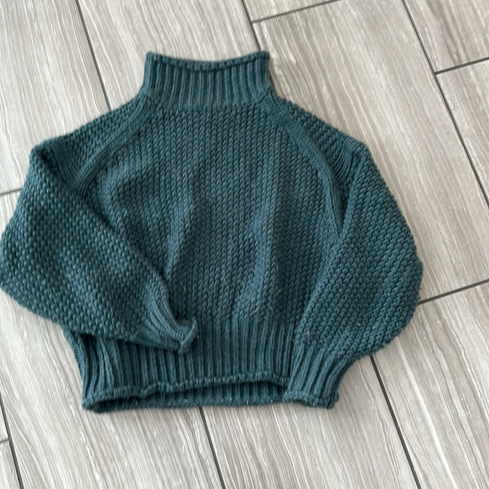H&M sweater - Picture 2 of 5